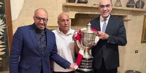 العالمي : هشام نصر وحسام المندوه يحتفلان بكأس مصر فى منزل حسين لبيب fxcc.ae