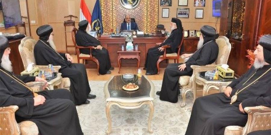 العالمي : الأنبا باسيليوس يهنئ مساعد وزير الداخلية مدير أمن المنيا بعيد الأضحى المبارك fxcc.ae