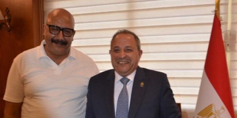 العالمي : محافظ بورسعيد يستقبل المهنئين بعيد الأضحى المبارك fxcc.ae