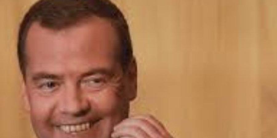 العالمي : ادوني أسهُم في ستارلينك.. رئيس روسيا السابق: مستعد لتحقيق السلام بين ترامب وإيلون ماسك fxcc.ae